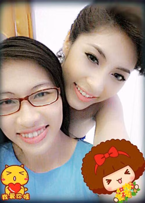 Thùy Trang sinh năm 1987, là chị gái ruột của Hoa hậu Đại dương 2014 - Đặng Thu Thảo.