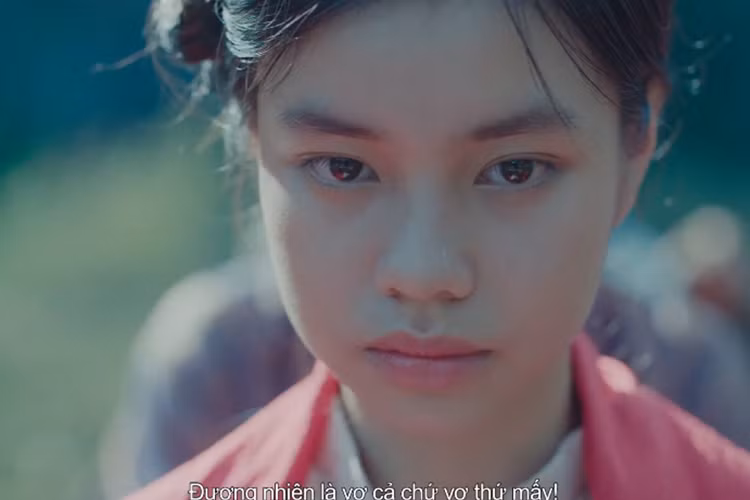 Loat my nhan Viet gay soc voi canh nong trong phim khi chua 18 tuoi