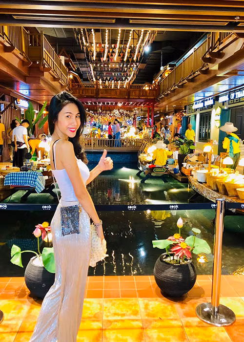 Cách đây không lâu, Thủy Tiên bị đồn giải nghệ, không còn đi hát. Lập tức, nữ ca sĩ lên tiếng phủ nhận. Ảnh: FBNV