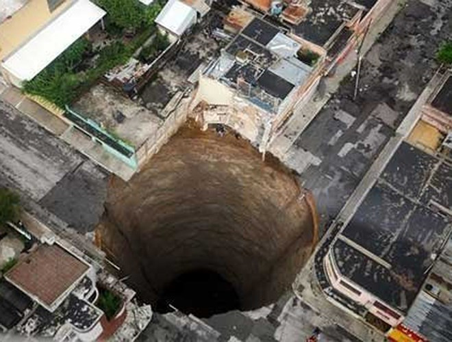 Tới 2010 Guatemala City lại xuất hiện một hố tử thần khác