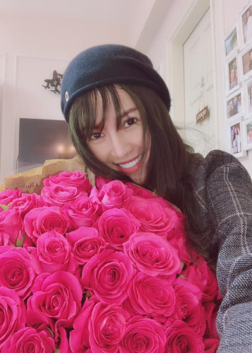 Ngoài công khai bạn trai, Quế Vân còn gây chú ý khi ngày càng trẻ ra.