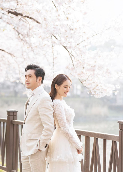 Nam nhạc sĩ gặp và yêu Ngọc Duyên khi cô là một thí sinh chương trình mà anh làm giám khảo. Ảnh: FBNV