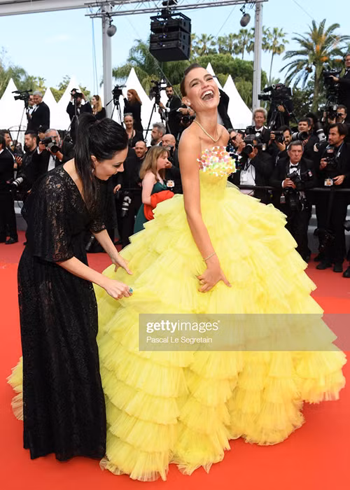 Fernanda trở thành tâm điểm bởi khoảnh khắc hớ hênh vòng một.