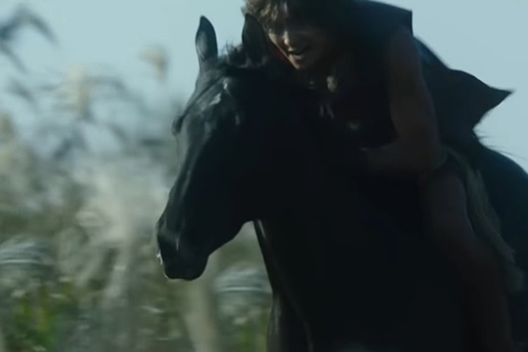 Song Joong Ki sẽ trở lại với màn ảnh Hàn với vai diễn Eun Seom trong bộ phim cổ trang "Arthdal Chronicles". Ảnh: Dramabeans