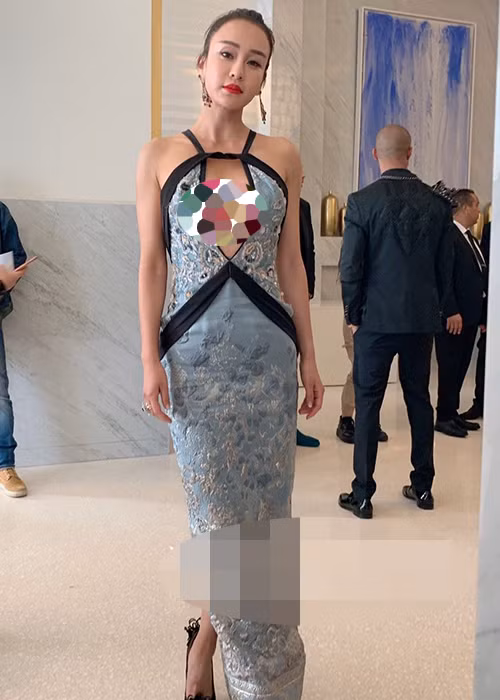 Trang phục hở bạo khiến Di Nhã nhận được sự chú ý của báo chí Cannes năm nay.