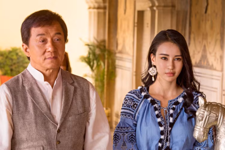 Cô từng đóng "Tomb Robber", "Tây du ký 2: Tôn Ngộ Không ba lần đánh Bạch Cốt Tinh", "Kungfu Yoga". Đáng chú ý, Di Nhã từng kết hợp với Thành Long trong bộ phim "Kungfu yoga".