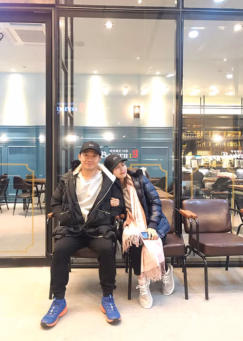 Fan mừng cho Tiến Đạt khi tìm được bến đỗ bình yên sau những sóng gió tình cảm.