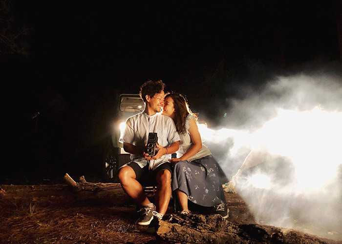 Cặp đôi dành thời gian đi du lịch trong nước và ngoài nước sau khi về chung một nhà.