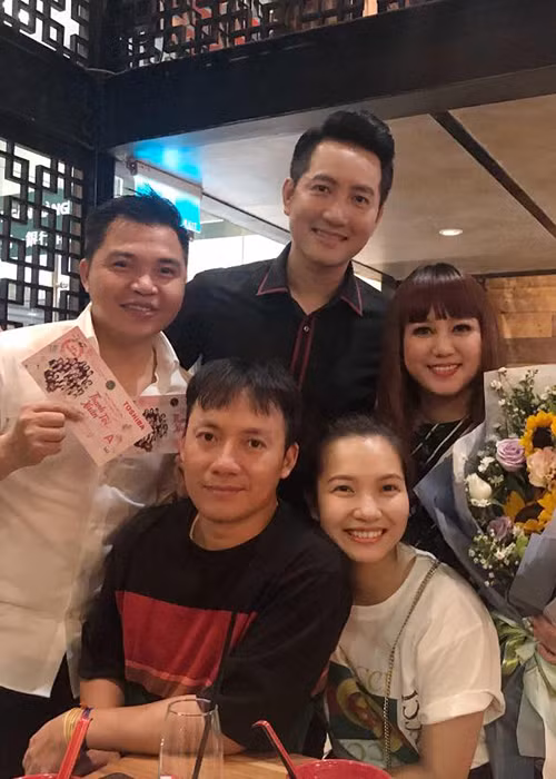 Bà xã của nam rapper khoe được chồng cưng chiều hơn sau khi biết cô tin vui.