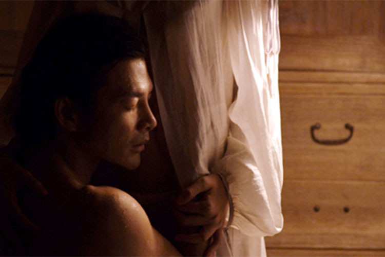 Trước “Người vợ ba”, “Đập cánh giữa không trung” năm 2014 cũng từng gây tranh cãi vì cảnh nóng của nữ diễn viên ở tuổi teen. Được biết, khi tham gia “Đập cánh giữa không trung”, Thùy Anh mới 18 tuổi. Ảnh: VBLOCK Media