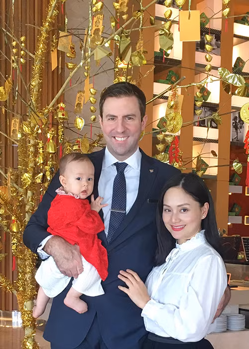 Nữ diễn viên không phải làm dâu. Ngoài ra, cô cũng may mắn khi được bố mẹ chồng yêu thương.