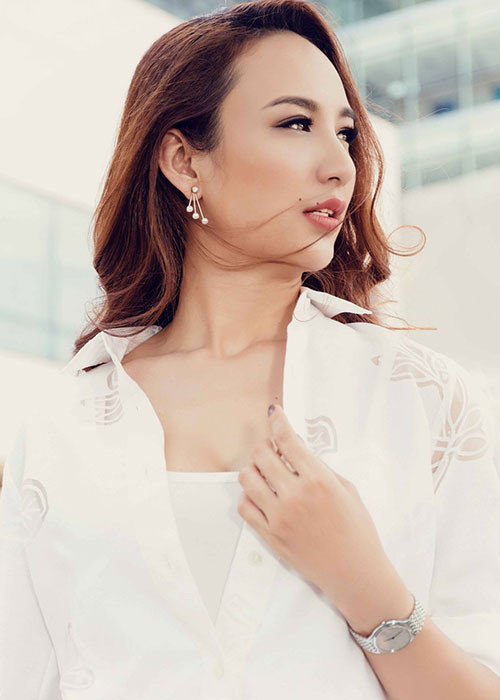 Trên trang cá nhân, Ngọc Diễm còn gửi lời cảm ơn đến những người anh chị, người bạn đã truyền cảm hứng cho cô. Bên cạnh đó, nàng hoa hậu cũng mong muốn lan tỏa hành động đăng ký hiến tạng trong cộng đồng.