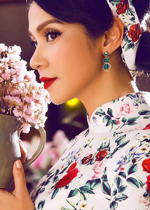 Việt Trinh thừa nhận cô đã đắn đo suy nghĩ trong thời gian dài. Tuy nhiên, sau khi theo dõi phóng sự người vợ hiến thận và có thể cứu sống chồng mình, Việt Trinh cuối cùng thực hiện nghĩa cử hiến tạng: