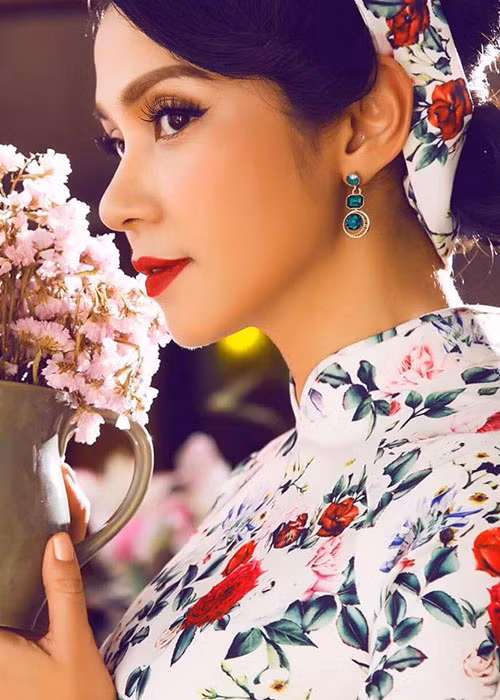 Việt Trinh thừa nhận cô đã đắn đo suy nghĩ trong thời gian dài. Tuy nhiên, sau khi theo dõi phóng sự người vợ hiến thận và có thể cứu sống chồng mình, Việt Trinh cuối cùng thực hiện nghĩa cử hiến tạng: