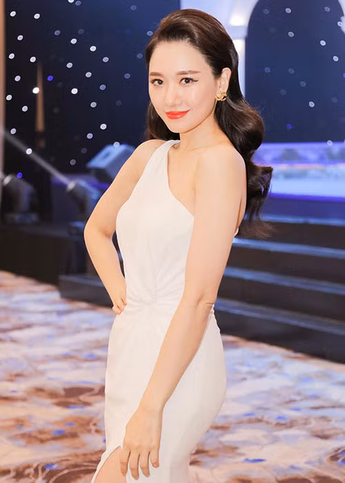 Lý do Hari Won quyết tâm hiến tạng cho y học ở Hàn Quốc là bởi vì bố của cô chạy thận và gia đình mong mỏi sẽ ai đó sẽ hiến tặng để bố của Hari Won có cuộc sống mới.