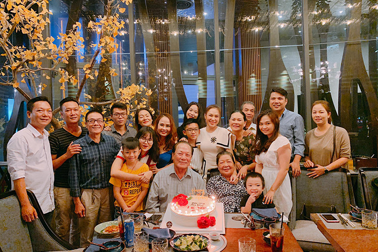 Đại gia đình Mỹ Tâm lúc nào cũng tràn ngập tiếng cười.