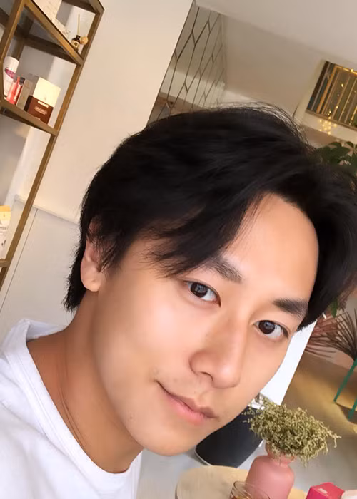 Phía Rocker Nguyễn khẳng định loạt ảnh không liên quan đến nam ca sĩ và họ đã nắm trong tay bằng chứng chứng minh loạt ảnh bị cắt ghép vụng về trên mạng xã hội.