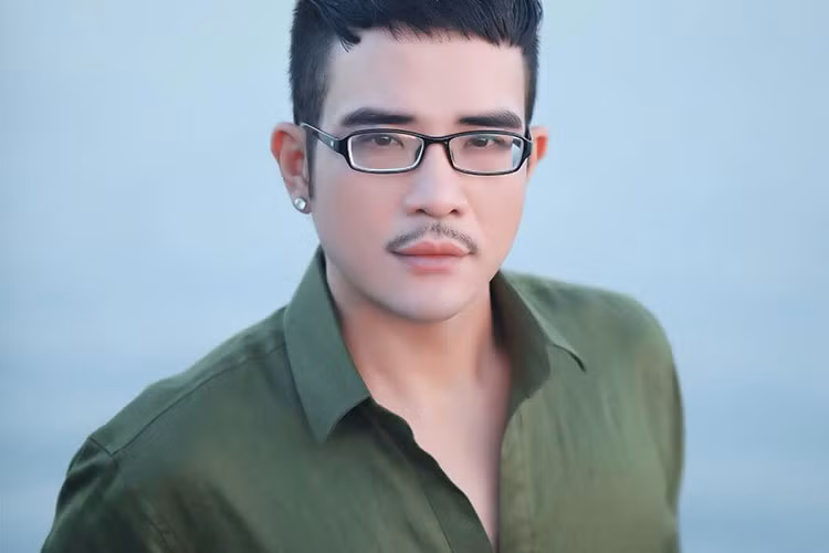Khi bệnh ung thư trở nặng, gia đình Vương Bảo Tuấn mới biết chuyện thì đã quá muộn.