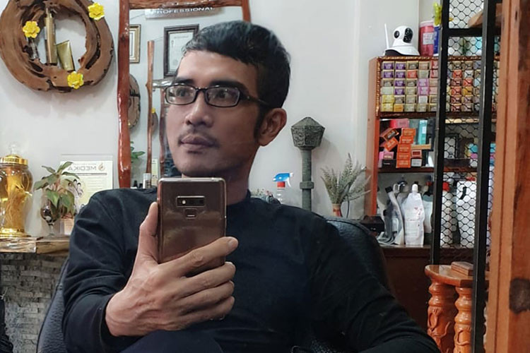 Từng có một số khán giả thắc mắc lý do nam ca sĩ trông khá mệt mỏi.