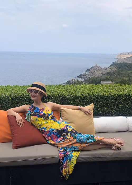 Chồng cũ hạnh phúc bên vợ mới, Hồng Nhung không bên con Ngày của mẹ - Hình 10 Chong cu hanh phuc ben vo moi, Hong Nhung khong ben con Ngay cua me-Hinh-10