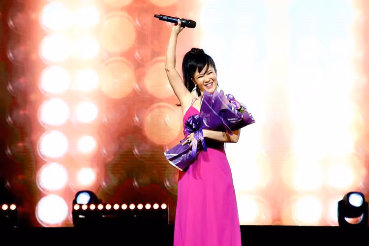 Chong cu hanh phuc ben vo moi, Hong Nhung khong ben con Ngay cua me-Hinh-6