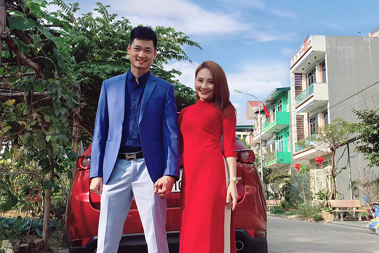 Ông xã của Bảo Thanh vốn không ngại lộ diện bên vợ trước công chúng.