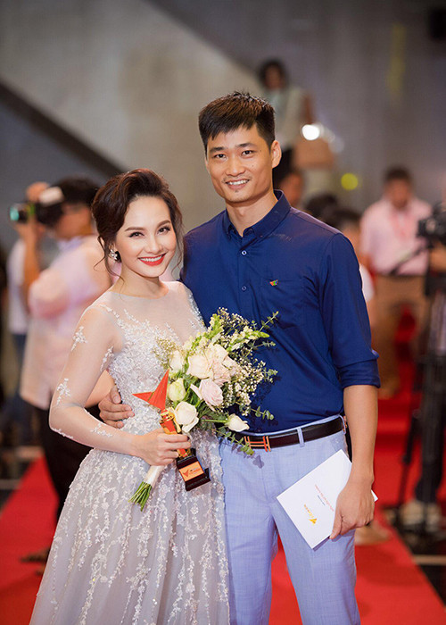 Đức Thắng là một chiến sĩ công an sở hữu chiều cao nổi bật cùng gương mặt ưa nhìn.