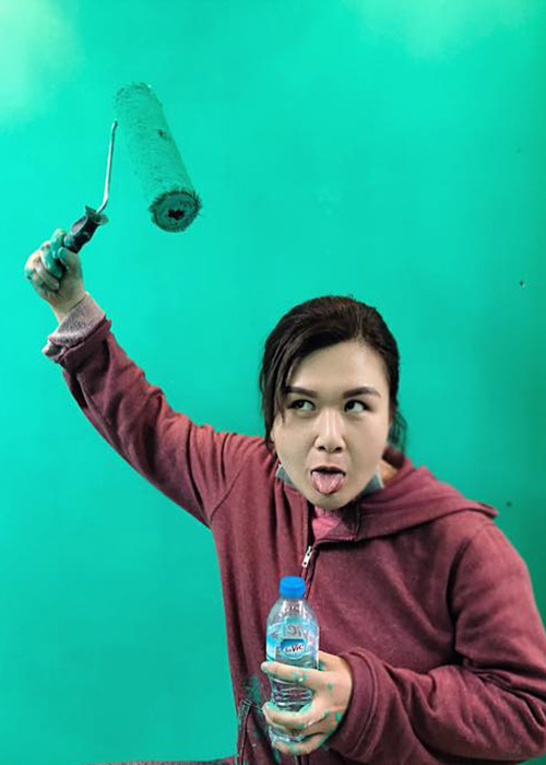 Trong cuộc phỏng vấn trên Người đưa tin, Thủy Tiên thừa nhận cô đang yêu nên mọi người thấy cô lột xác và xinh hơn.