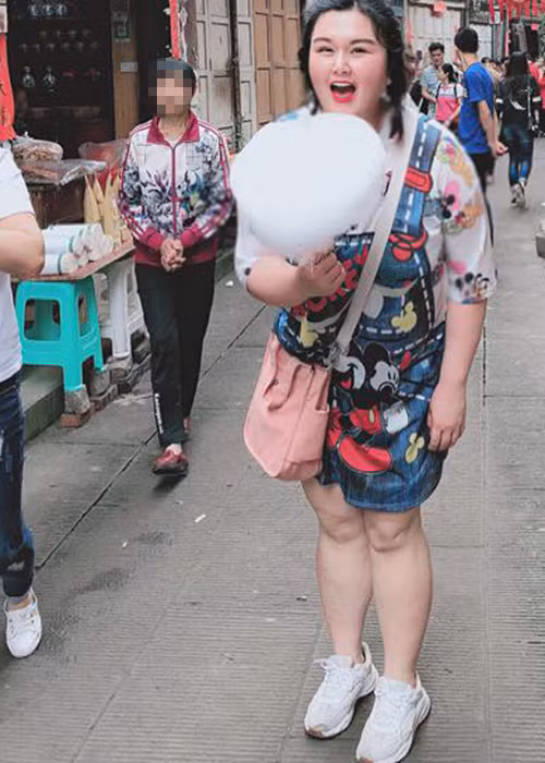 Hình ảnh mới nhất của Thủy Tiên du học ở Trung Quốc.