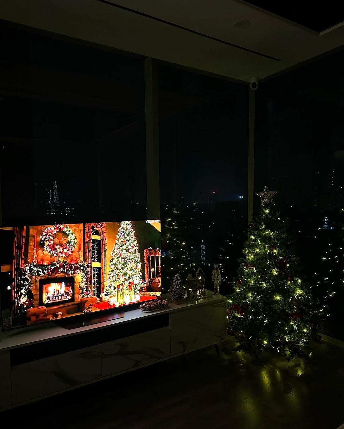 Nhiều người tấm tắc khen bà xã Thành Chung khéo tay khi trang trí nhà. Ảnh: FBNV