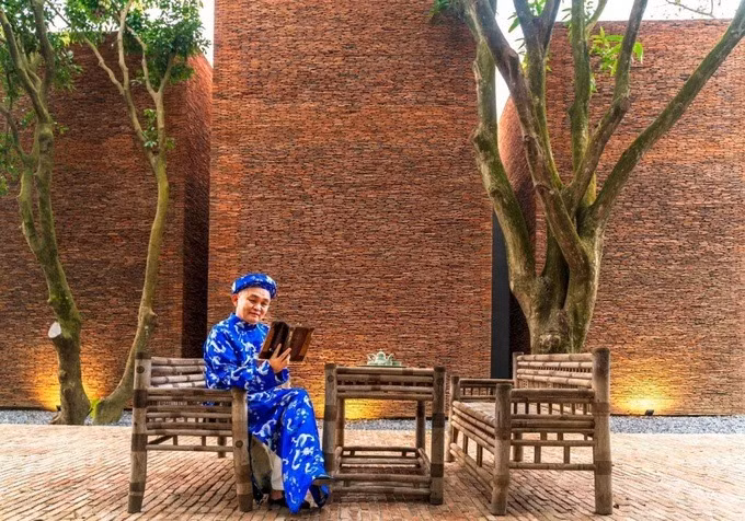 Cách đây không lâu, nghệ sĩ Xuân Hinh chia sẻ loạt ảnh chụp trong căn biệt phủ của mình khiến khán giả xuýt xoa. Ảnh: FBNV