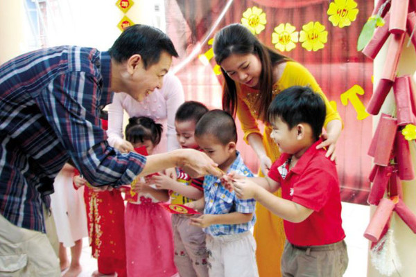 Mức giá cho dịch vụ xông đất đầu năm từ 500.000 - 2 triệu đồng/lần, thậm chí lên tới 5 - 7 triệu đồng cho mỗi lần 15 - 30 phút. Ảnh minh họa