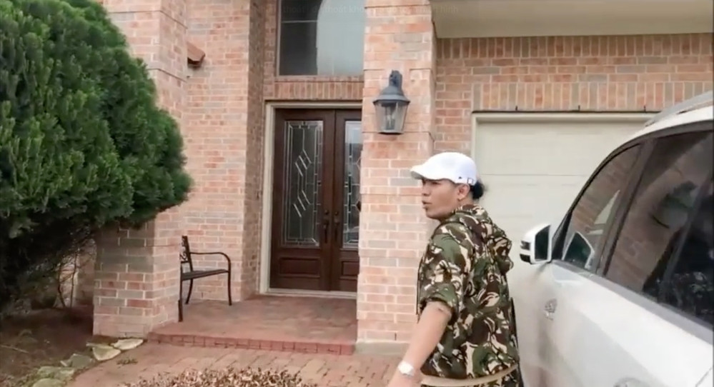 Ngoài ra, ca sĩ Kasim Hoàng Vũ còn có một ngôi nhà khác nằm trong khu dân cư biệt lập thuộc thành phố Houston, tiểu bang Texas. Nguồn: FBNV