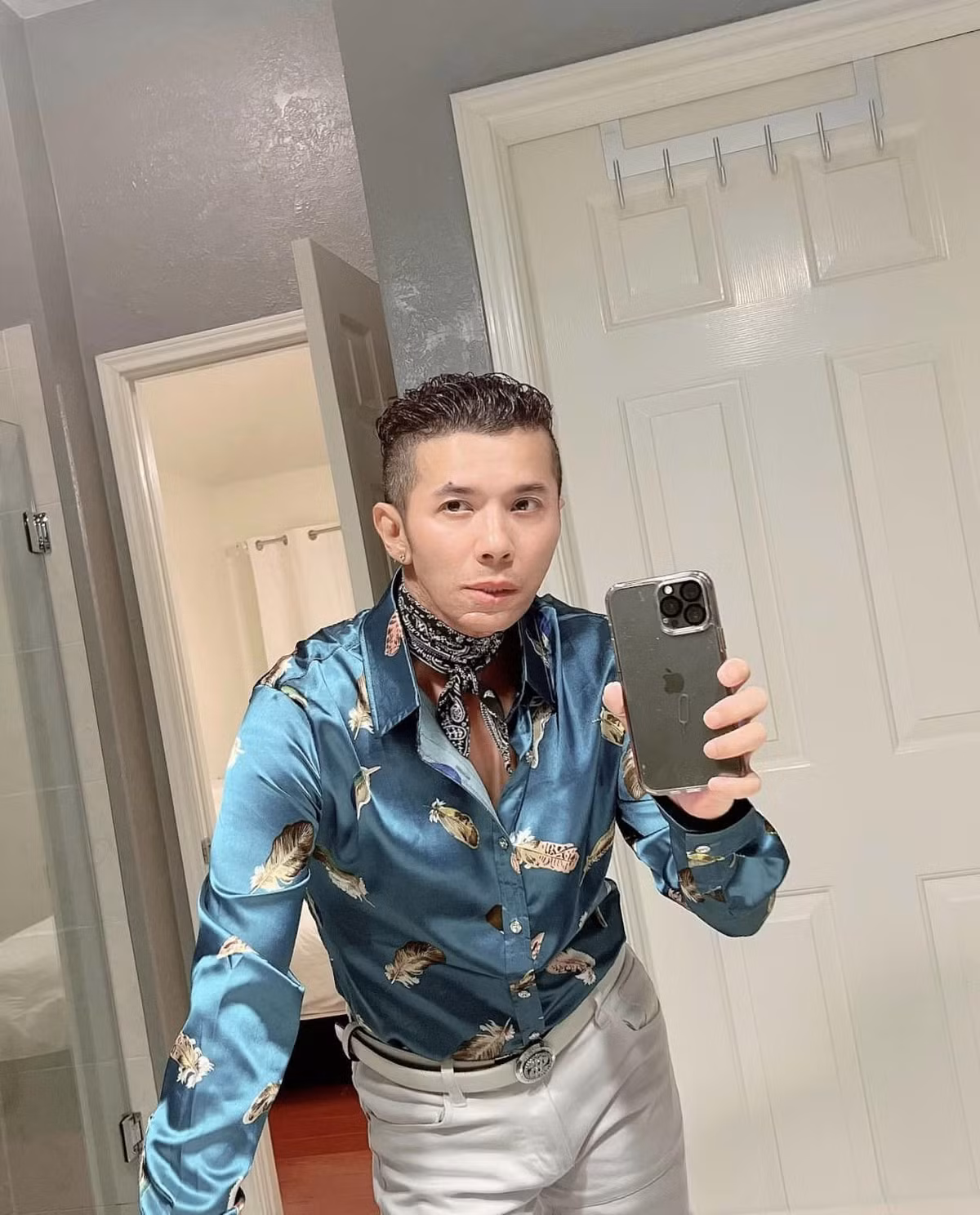 Những năm gần đây, Kasim Hoàng Vũ không hoạt động nhiều trên thị trường âm nhạc mà khá im ắng. Nam ca sĩ sống cùng gia đình tại tiểu bang Texas, Mỹ.