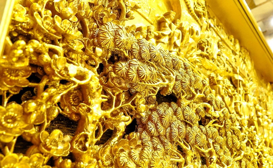Từng chi tiết nhỏ đều được dát vàng rất kỳ công. Ảnh: Dân trí