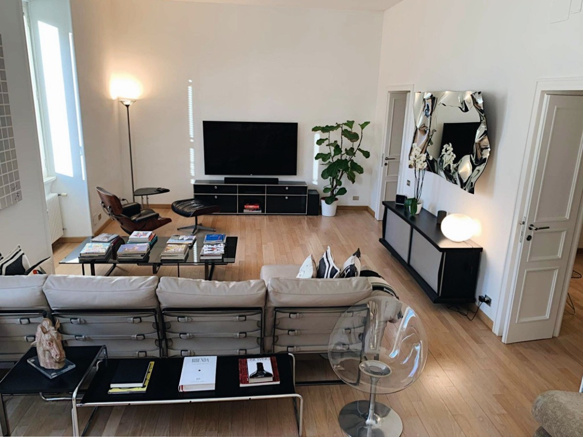 Ngô Mỹ Uyên hiện sống tại Rome, Italy cùng ông xã là giáo sư và hai con trong căn hộ rộng 250 m2. Ảnh: Vnexpress