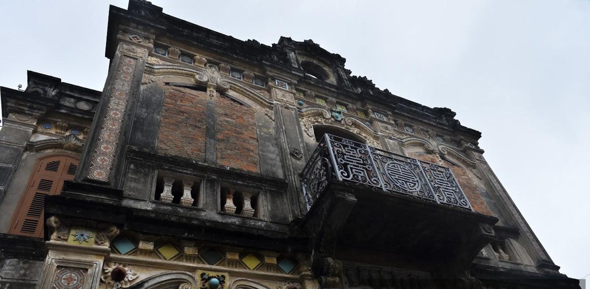 Căn biệt thự còn được cho là đẹp và sang trọng nhất nhì trong làng Cự Đà. Ảnh: Dân Việt