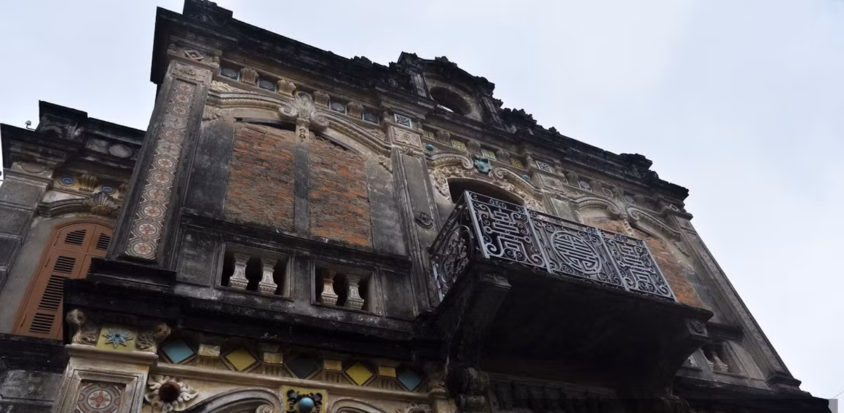 Căn biệt thự còn được cho là đẹp và sang trọng nhất nhì trong làng Cự Đà. Ảnh: Dân Việt