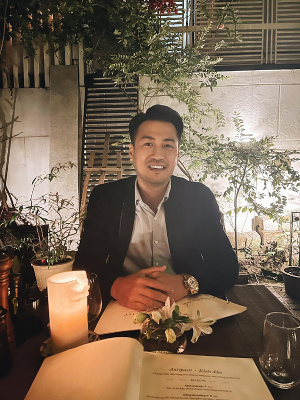 Tại IPPG, Phillip Nguyễn được bổ nhiệm làm Phó Tổng giám đốc phát triển dự án, đồng thời là CEO của IPP Travel Retail - phụ trách mảng Kinh doanh Dịch vụ Phi Hàng Không, bao gồm: cửa hàng miễn thuế, cửa hàng bán lẻ và quảng cáo thương mại tại các sân bay. Ảnh: FBNV