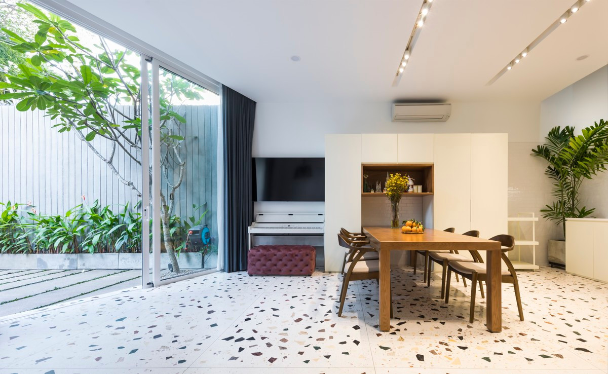 Khu vực này được bố trí thành không gian mở không vách ngăn, giúp tầm nhìn trông rộng rãi, thư giãn hơn.