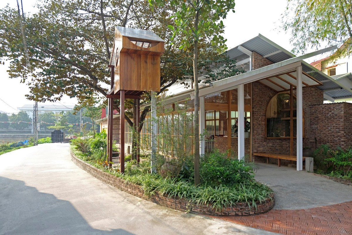 Một ngôi nhà nhỏ trên cây được thiết kế để thực khách có thể trải nghiệm cảm giác nằm dưới bóng mát của cây vú sữa. Nguồn ảnh: Dinh Thai