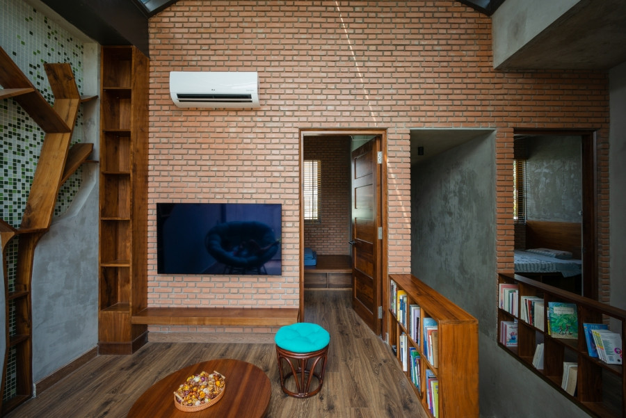 Trên tầng còn có một phòng khách phụ, là nơi các thành viên quây quần, cùng nhau giải trí.