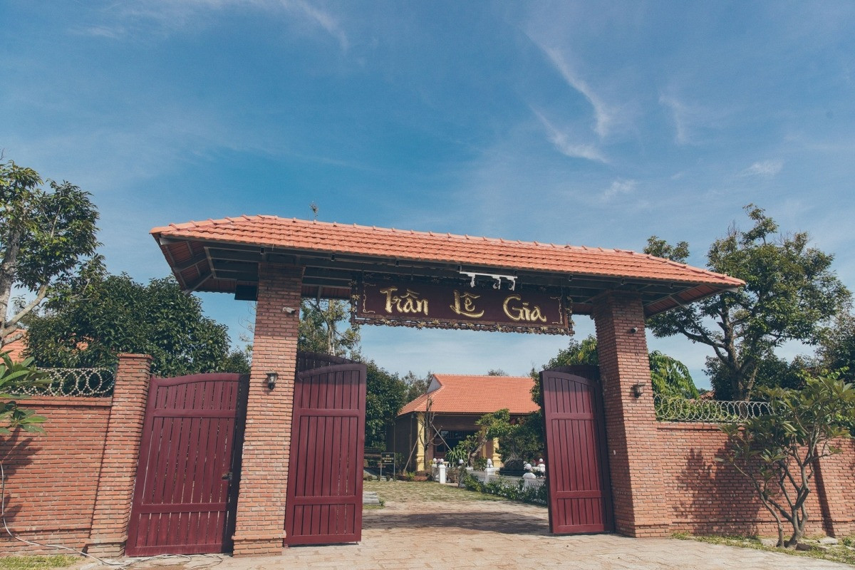 Trong đó phải kể đến căn biệt phủ 10.000m2 ở Bà Rịa Vũng Tàu. Đây là món quà nữ diễn viên dành tặng mẹ vào dịp lễ Vu Lan 2020.