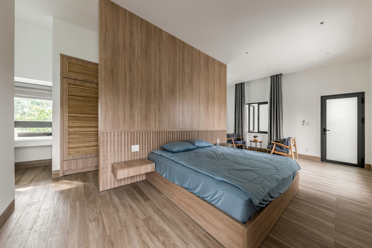 Phòng ngủ có thể mở nhiều hướng khác nhau ra bên ngoài.