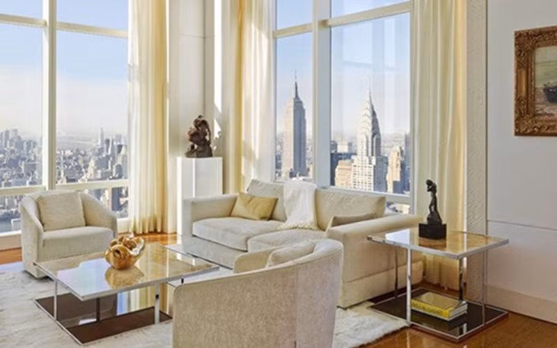 Căn penthouse rộng gần 1.400 m2, gồm 34 phòng với 12 phòng ngủ và 16 phòng tắm, với view nhìn ra thành phố hoa lệ siêu đẹp. Ảnh: Internet