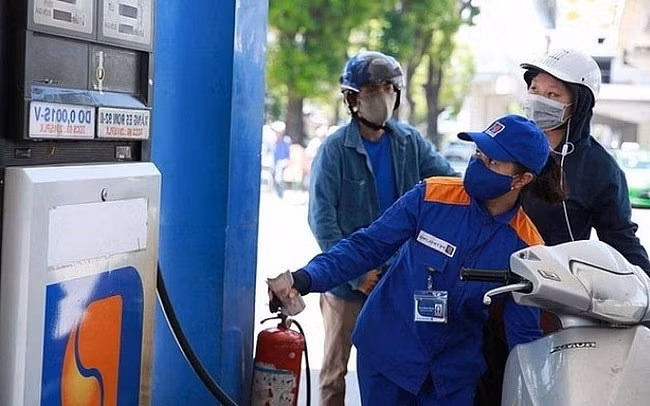 Co the tang lan thu 7, 6 lan truoc gia xang the nao?