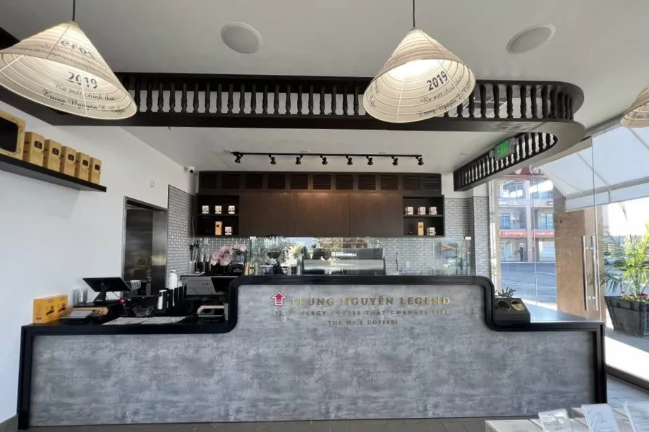 Đáng chú ý, tờ báo Eater Los Angeles – chuyên trang nổi tiếng và uy tín về ẩm thực tại Mỹ đã có bài viết khen ngợi những ly cà phê tuyệt ngon cùng trải nghiệm khác biệt tại không gian Trung Nguyên Legend đầu tiên tại Mỹ