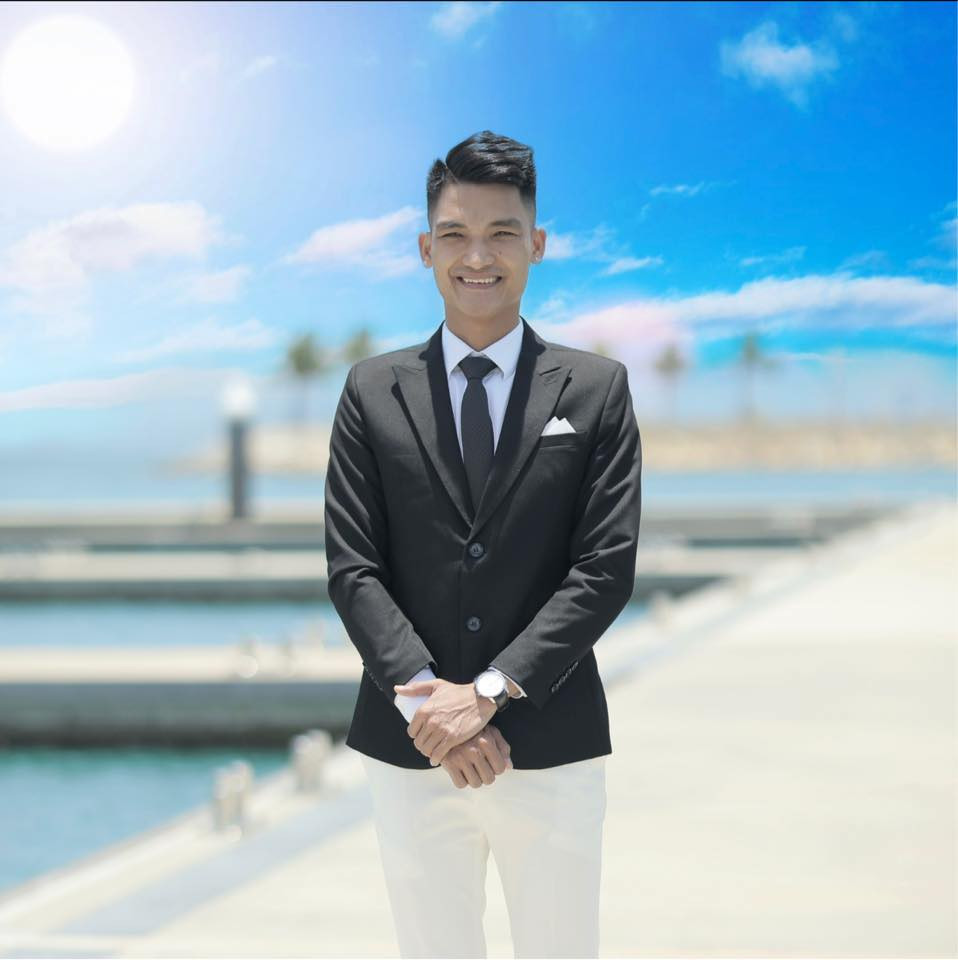 Theo đó, thu nhập của Mạc Văn Khoa được dự đoán cao ngất ngưởng, thậm chí bị đồn là 2 tỷ đồng/ngày. Tuy nhiên, nam diễn viên hoàn toàn phủ nhận.