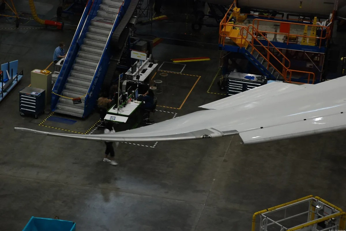 Nhà máy Everett lớn đến mức có sẵn 1.300 chiếc xe đạp để giúp giảm thời gian đi lại.