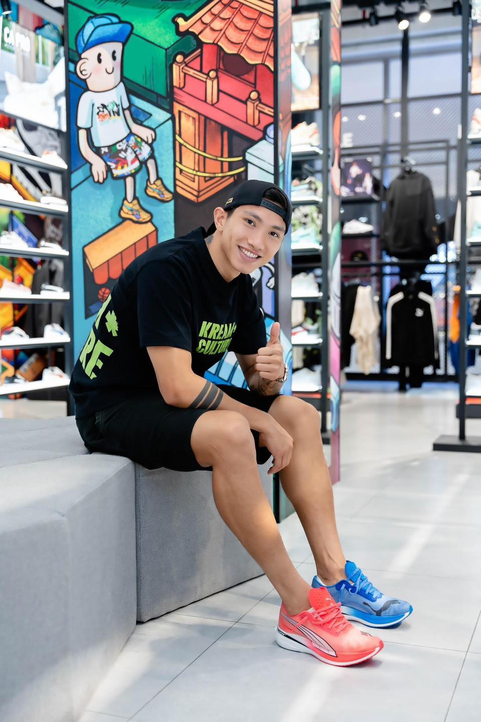 Đoàn Văn Hậu là một trong những cầu thủ xuất sắc khi đạt nhiều danh hiệu từ đội trẻ cho đến đội tuyển quốc gia. Nhờ thành công từ sớm, không khó để Đoàn Văn Hậu sở hữu nhiều tài sản.